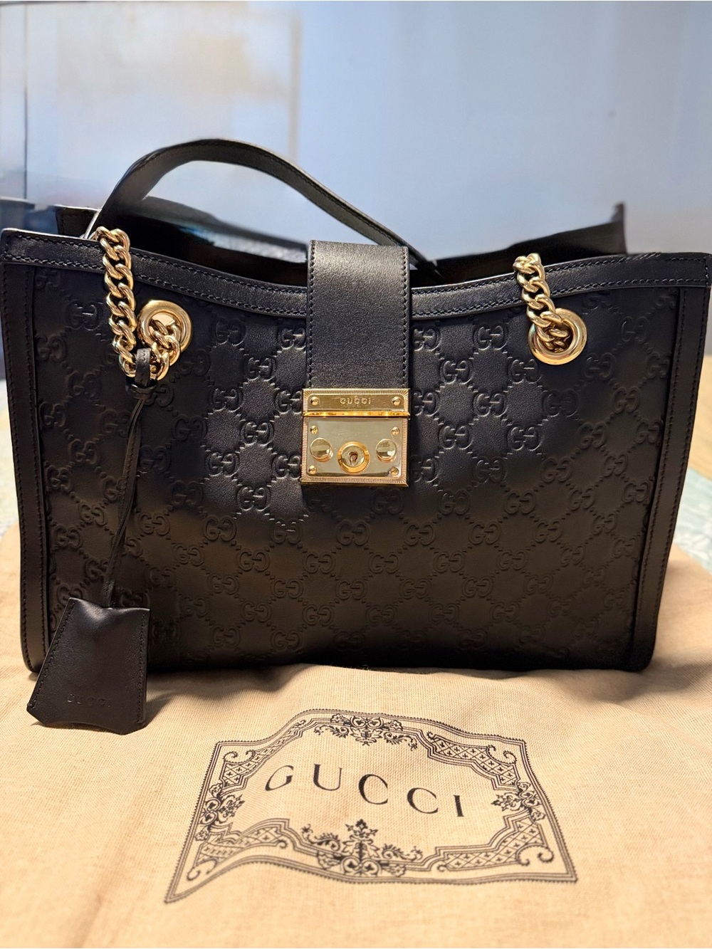 Gucci Medium GG Padlock Black Leather Shoulder Bag with Gold-Tone Chain Hardware